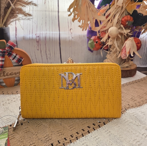 Badgley Mischka Mustard Yellow Zip Around Wallet - Picture 1 of 3